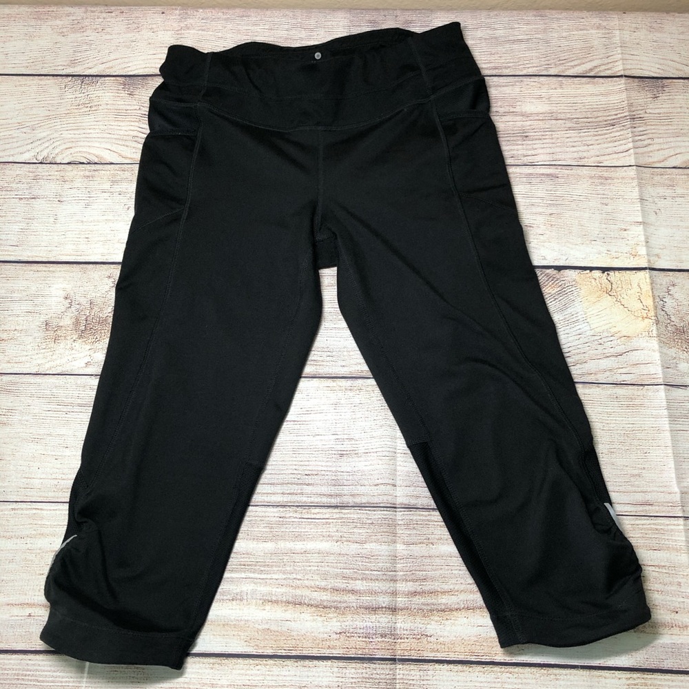 Athleta Performance Capris - Picture 3 of 9